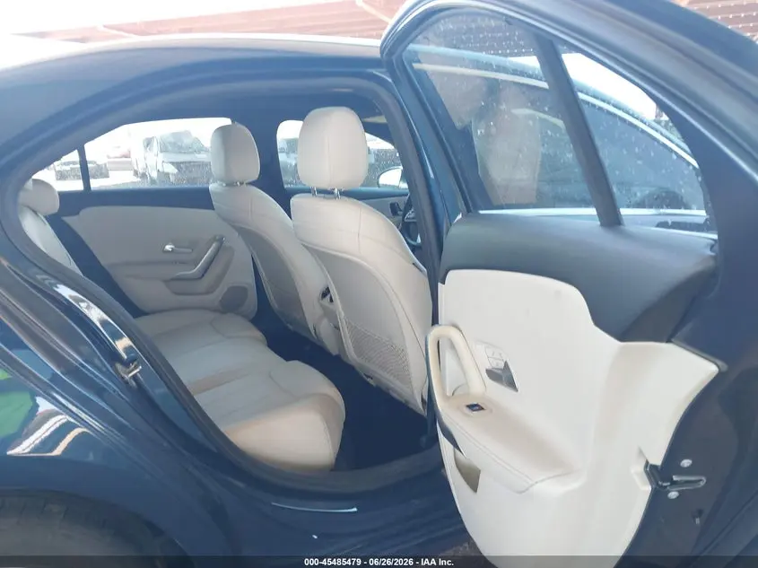 2019 MERCEDES-BENZ A 220  