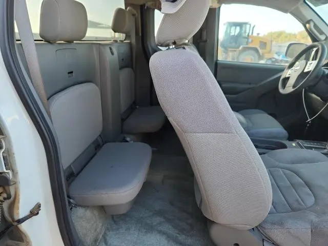 2017 NISSAN FRONTIER S