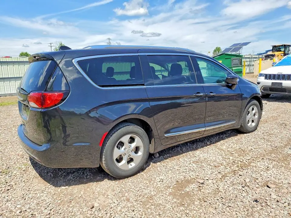 2017 CHRYSLER PACIFICA TOURING L PLUS  