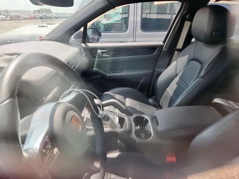 2023 PORSCHE CAYENNE S  