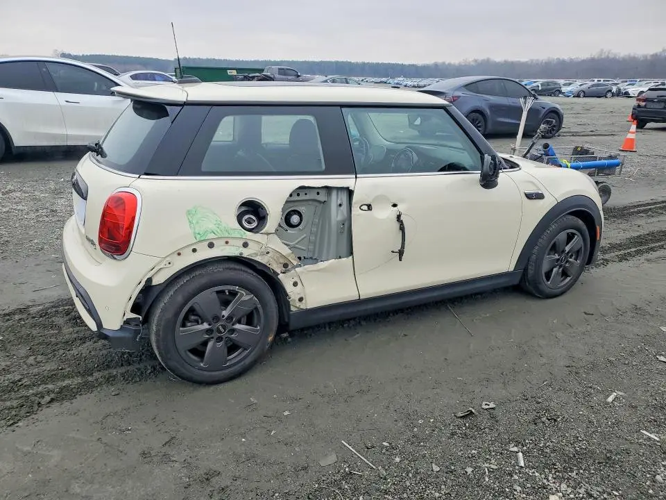 2022 MINI COOPER S  