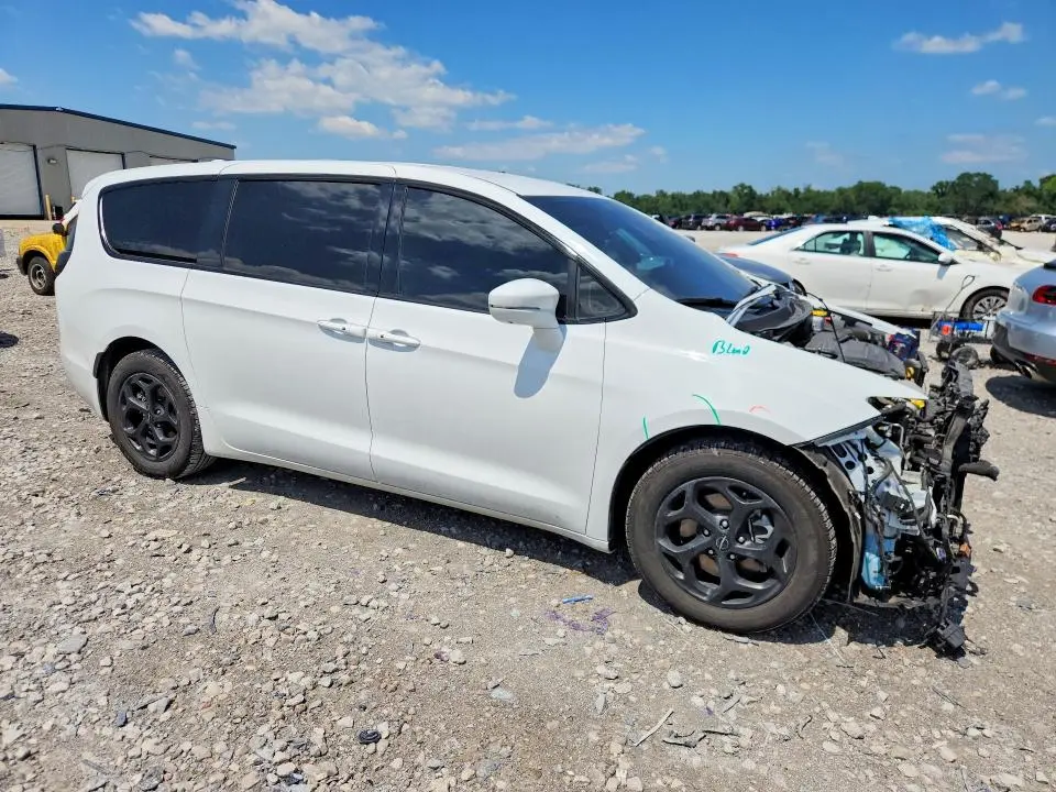 2022 CHRYSLER PACIFICA HYBRID TOURING L  