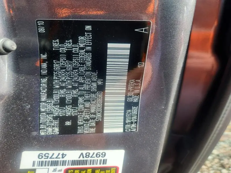 2011 TOYOTA SIENNA LE  