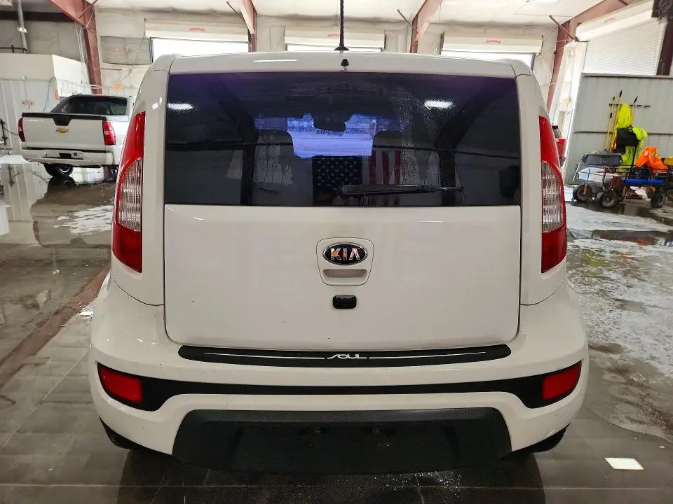 2013 KIA SOUL +  
