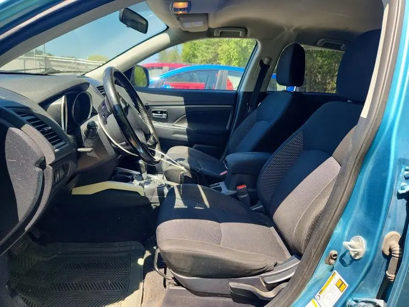 2011 MITSUBISHI RVR SE  