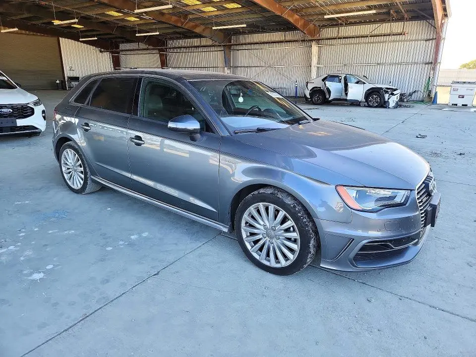 2016 AUDI A3 E-TRON PREMIUM  