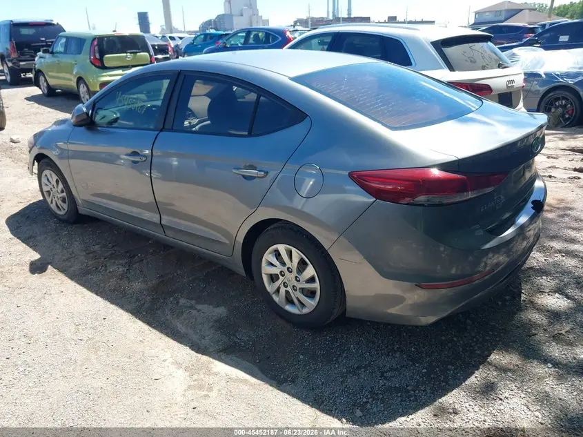 2018 HYUNDAI ELANTRA SE