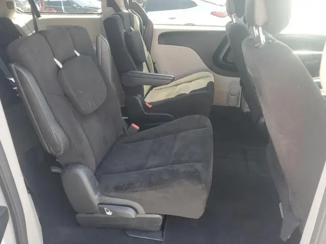 2016 DODGE GRAND CARAVAN SE  