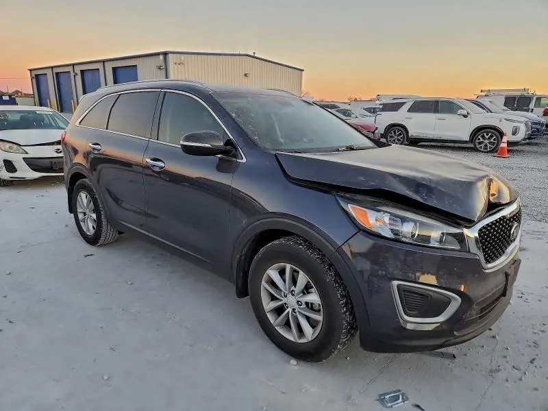 2018 KIA SORENTO LX  