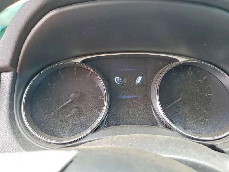 2014 NISSAN ROGUE SV  