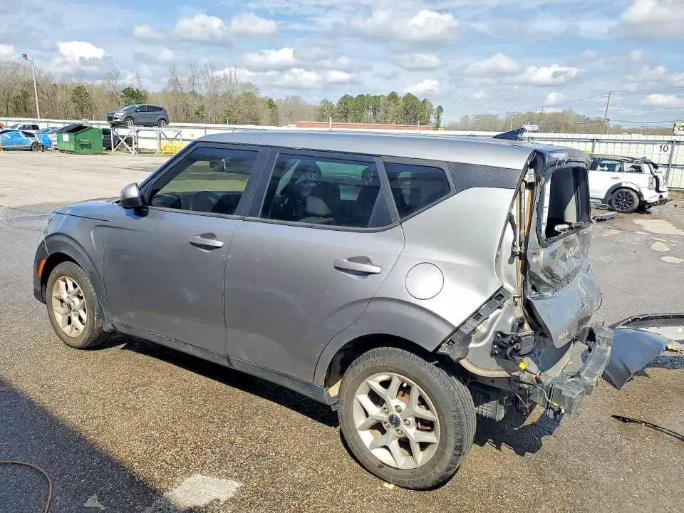 2023 KIA SOUL LX  