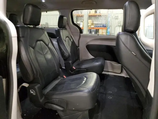 2017 CHRYSLER PACIFICA TOURING L  
