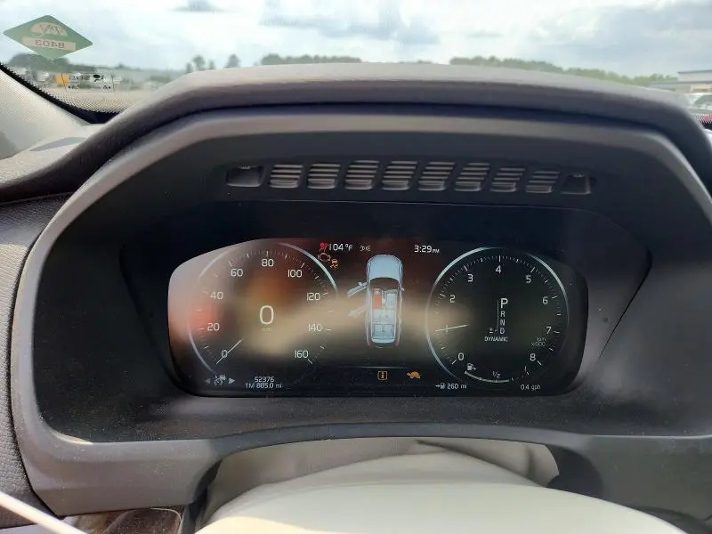 2016 VOLVO XC90 T6  