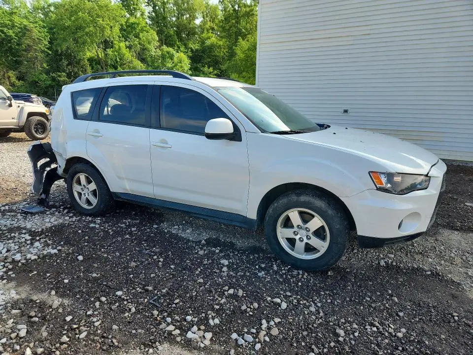 2010 MITSUBISHI OUTLANDER ES  