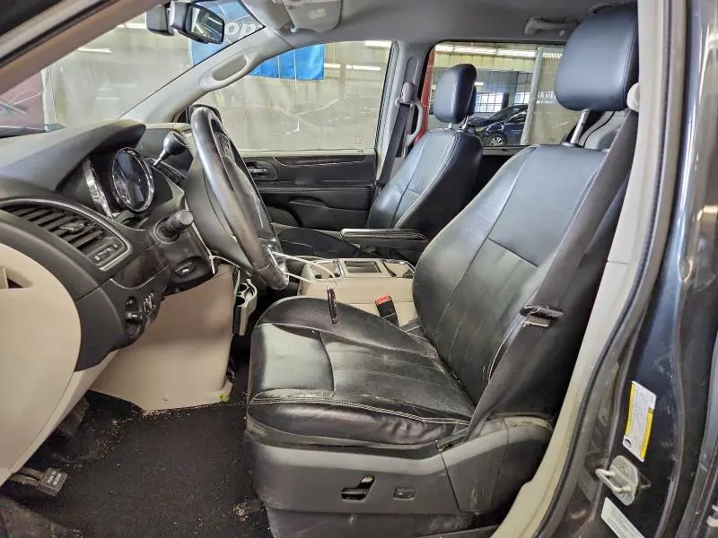 2011 CHRYSLER TOWN & COUNTRY TOURING L  