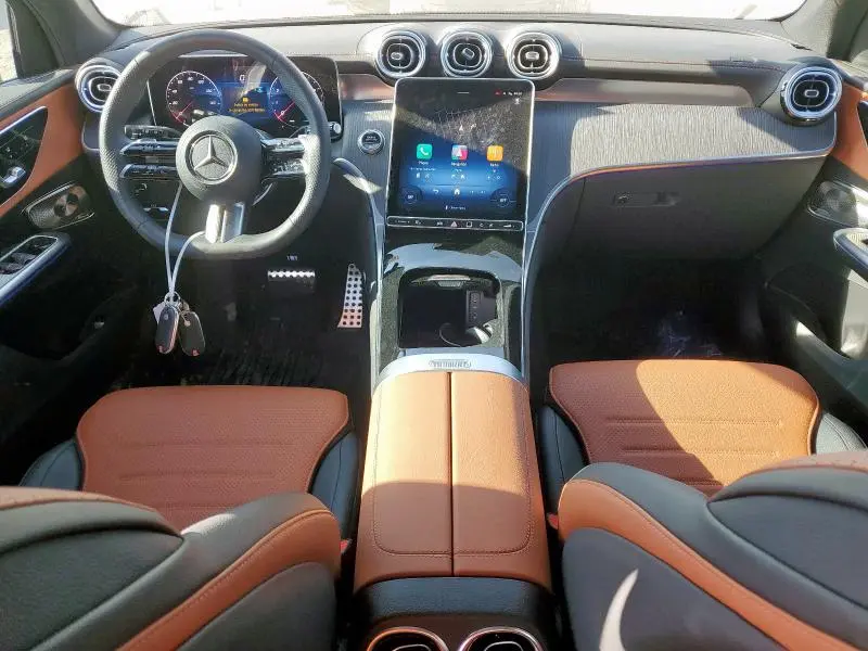 2025 MERCEDES-BENZ GLC 300  