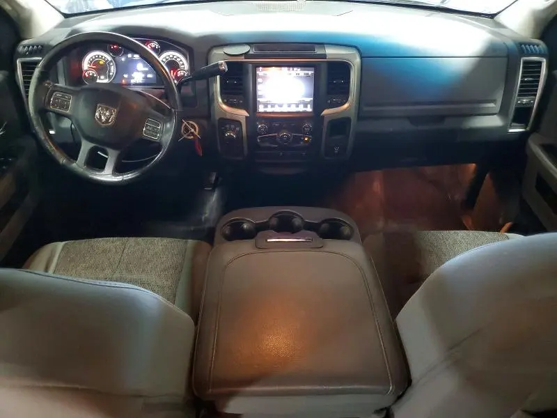 2013 RAM 1500 SLT  