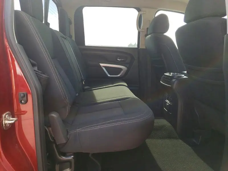 2018 NISSAN TITAN SV  