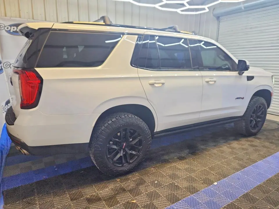 2023 GMC YUKON AT4  