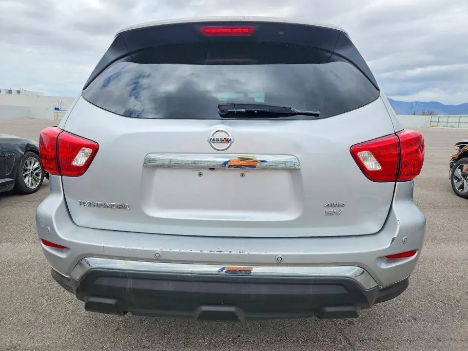 2017 NISSAN PATHFINDER SV  