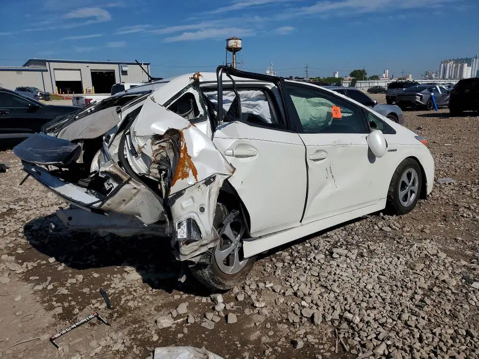 2013 TOYOTA PRIUS THREE  
