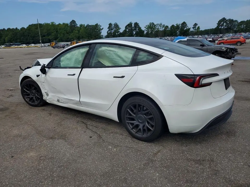 2025 TESLA MODEL 3   