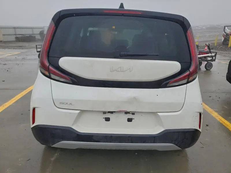 2025 KIA SOUL LX  