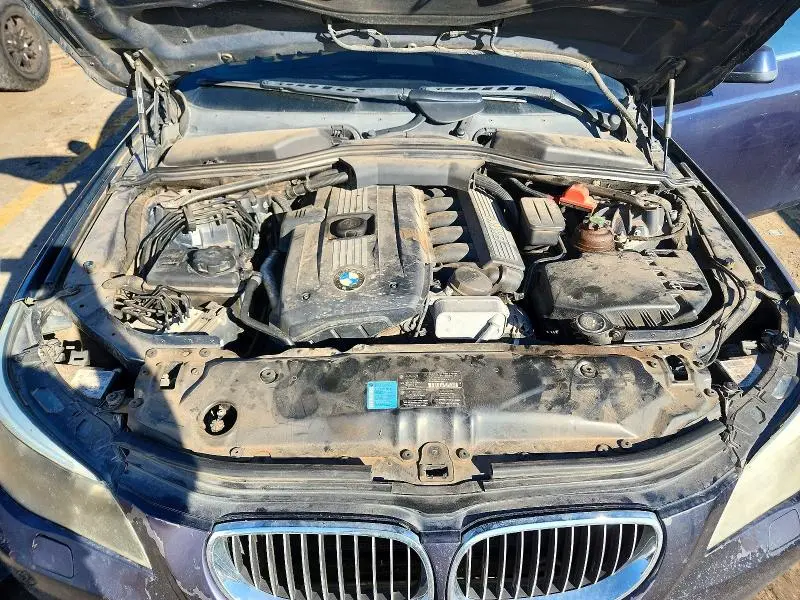 2010 BMW 528 XI  
