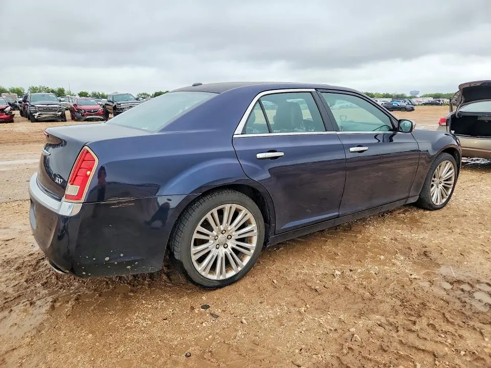 2011 CHRYSLER 300 LIMITED  