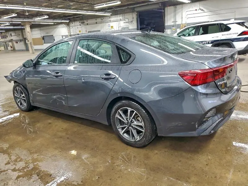 2023 KIA FORTE LX  