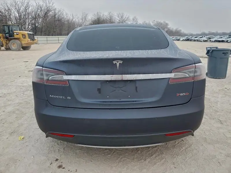 2015 TESLA MODEL S P85D  