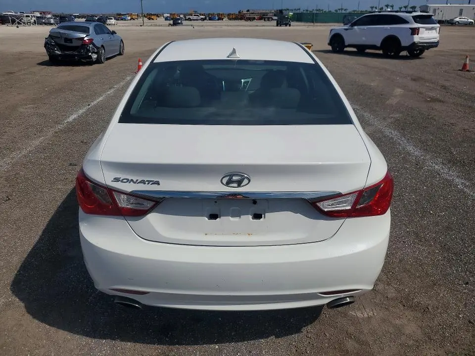 2011 HYUNDAI SONATA SE  