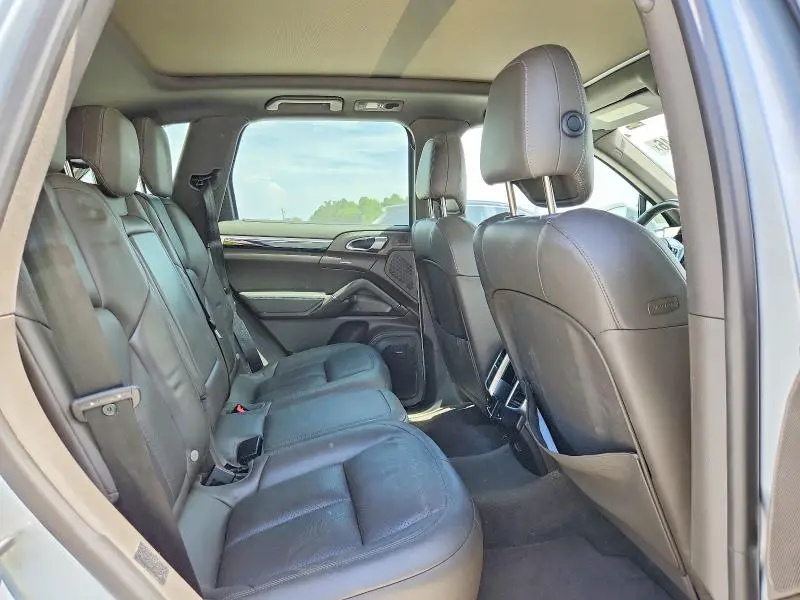 2018 PORSCHE CAYENNE   
