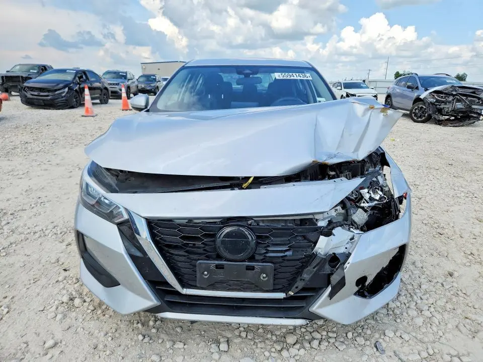 2022 NISSAN SENTRA SV  