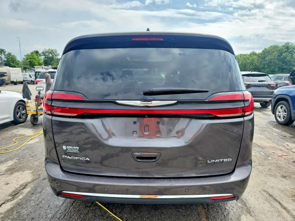 2023 CHRYSLER PACIFICA LIMITED  