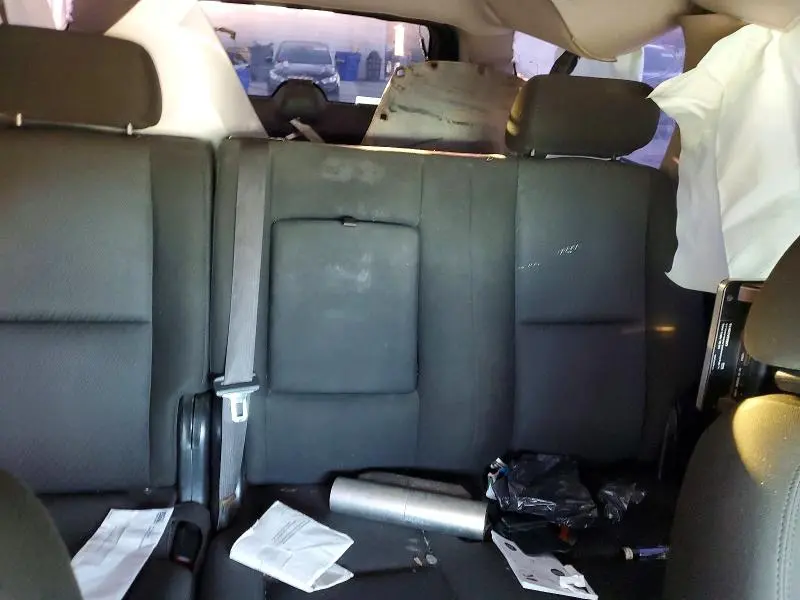 2010 CHEVROLET SUBURBAN C1500 LS  