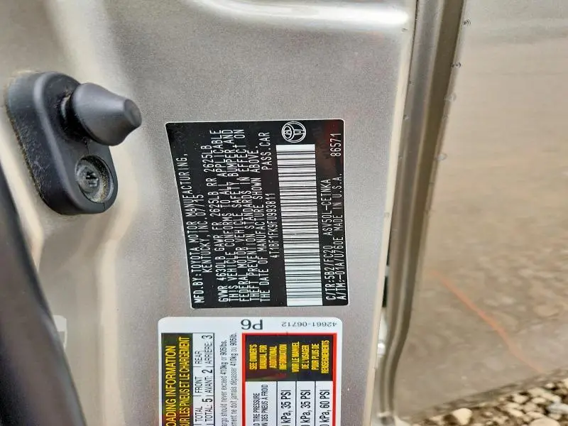 2015 TOYOTA CAMRY LE  