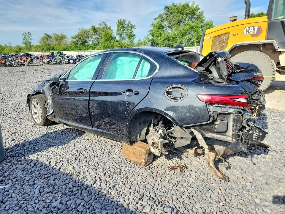 2021 ALFA ROMEO GIULIA TI  