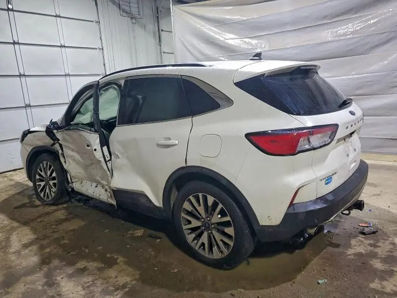 2020 FORD ESCAPE TITANIUM  