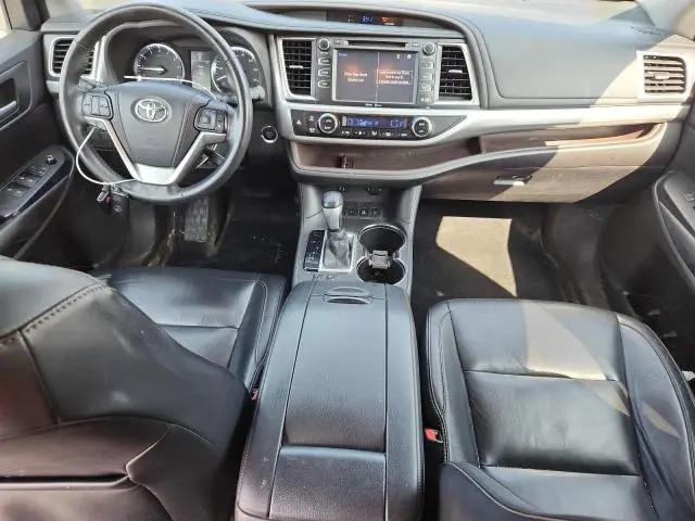 2015 TOYOTA HIGHLANDER XLE  