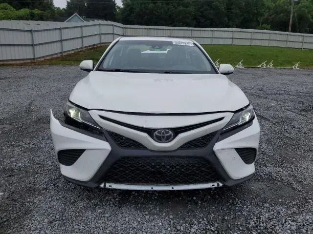 2020 TOYOTA CAMRY SE  