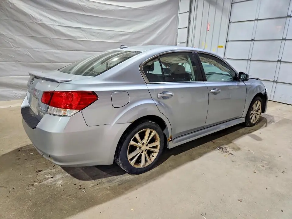 2013 SUBARU LEGACY 2.5I LIMITED  