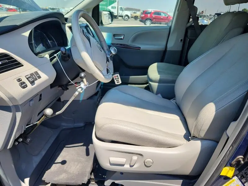 2012 TOYOTA SIENNA XLE 8-PASSENGER  