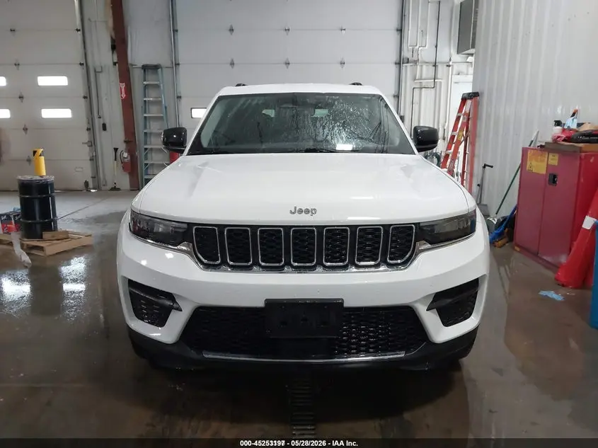 2023 JEEP GRAND CHEROKEE LAREDO 4X4