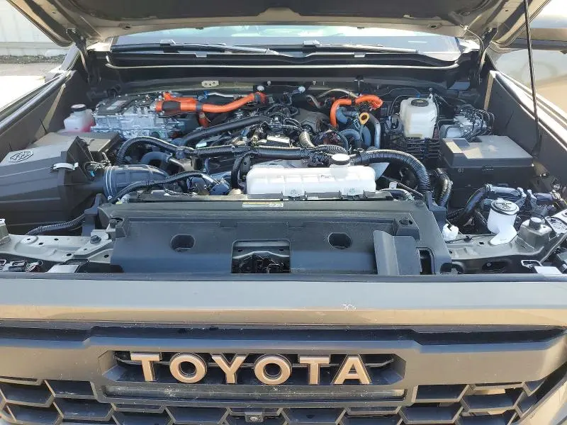 2025 TOYOTA TACOMA TRAILHUNTER HV  