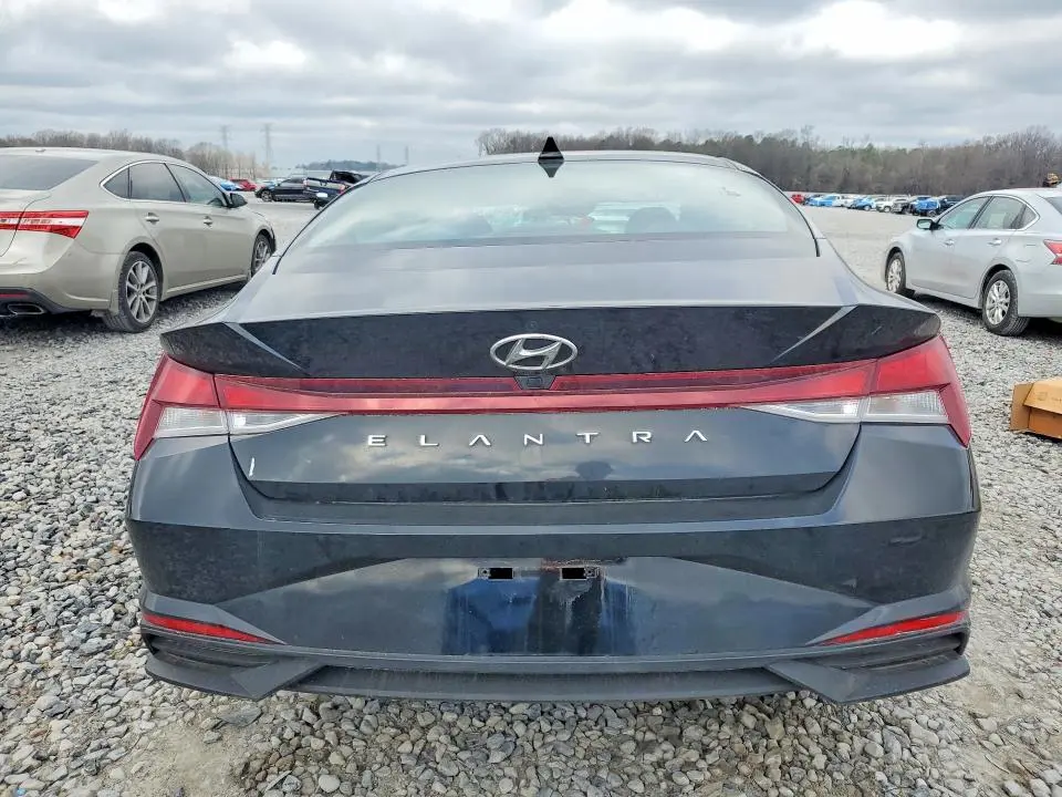 2022 HYUNDAI ELANTRA SEL  