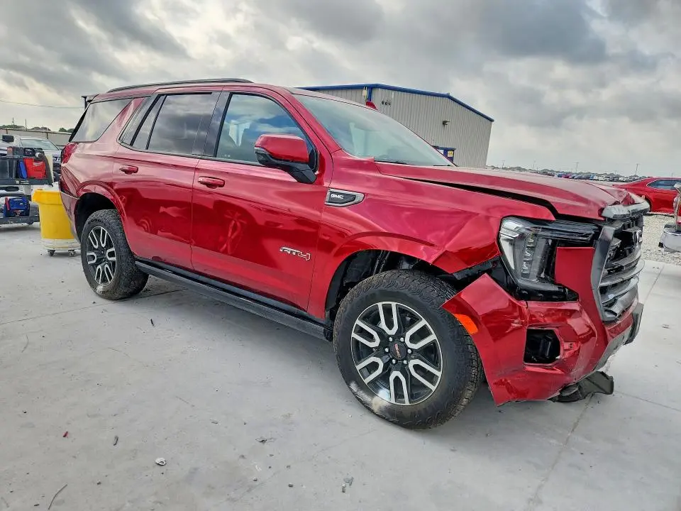 2023 GMC YUKON AT4  