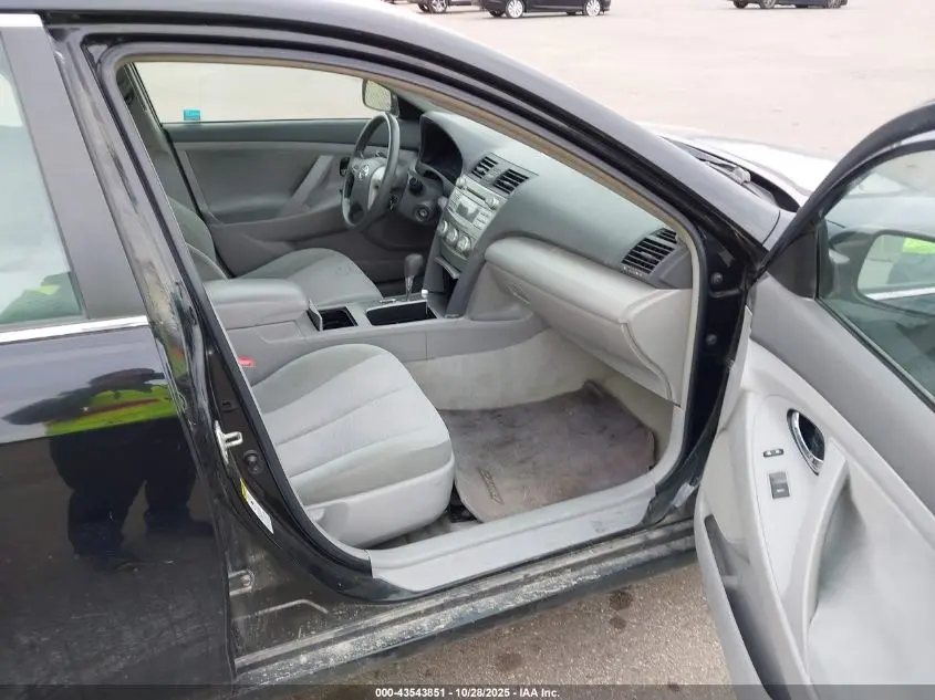 2010 TOYOTA CAMRY SE/LE/XLE