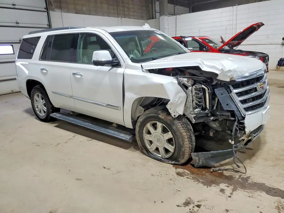 2017 CADILLAC ESCALADE PREMIUM LUXURY  