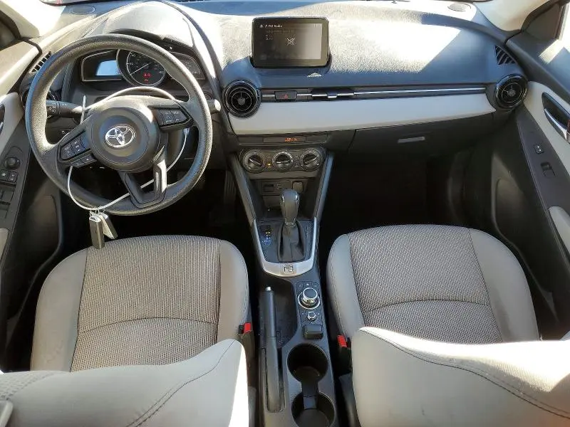 2019 TOYOTA YARIS L  